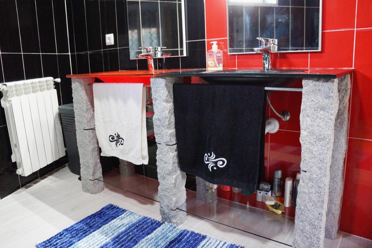 Casinha Das Bonecas - Casa Com Piscina Privada Aveiro Esterno foto
