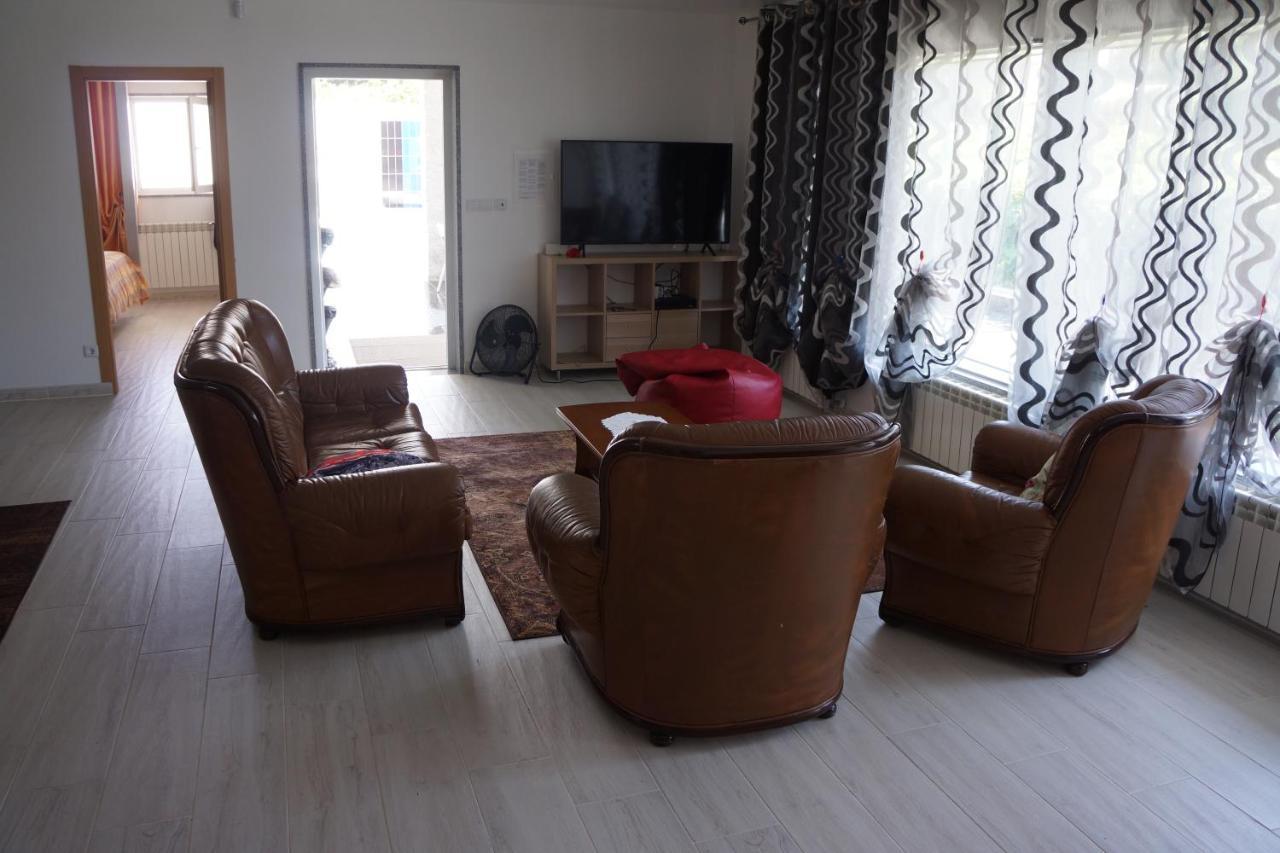 Casinha Das Bonecas - Casa Com Piscina Privada Aveiro Esterno foto