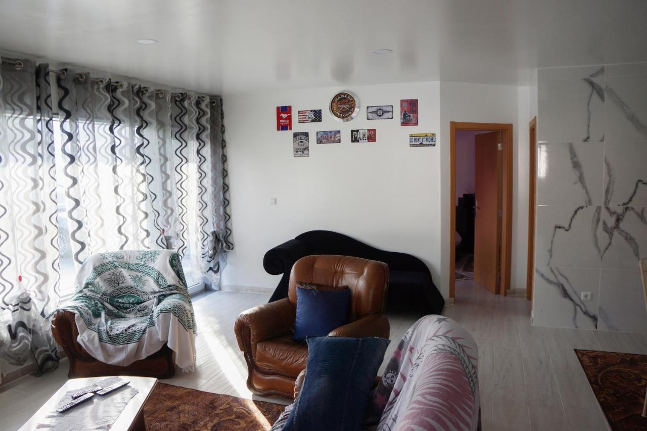 Casinha Das Bonecas - Casa Com Piscina Privada Aveiro Esterno foto